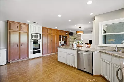 Kitchen - 541 Rosemarie, Arcadia, CA 91007 photo 4 of 5