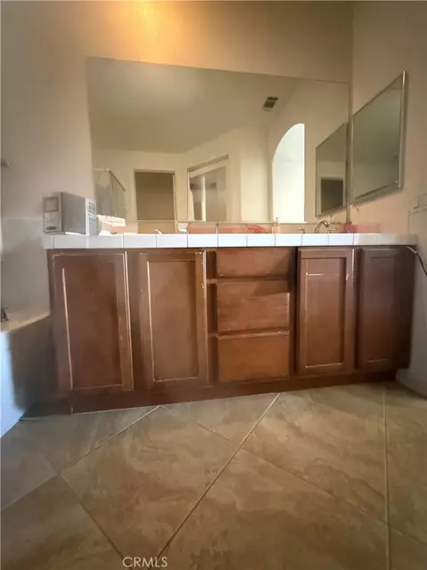 Bath - 2750 E Oak Hl #21, Ontario, CA 91761 photo 2 of 4
