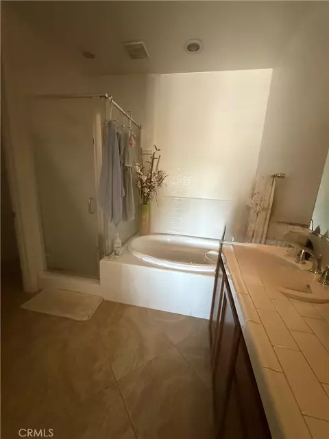 Bath - 2750 E Oak Hl #21, Ontario, CA 91761 photo 1 of 4