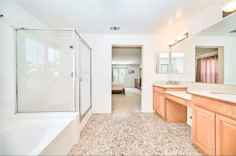 Bath - 16503 Gala Ave, Fontana, CA 92337 photo 4 of 4