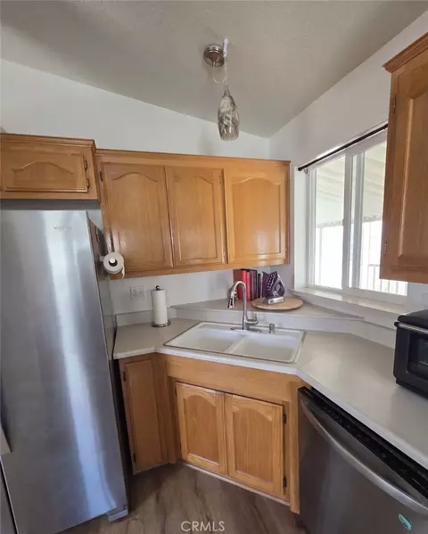 6224 Beachcomber Dr, Long Beach, CA 90803 photo 2