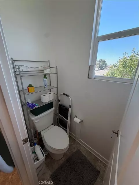 Bath - 1374 Chervil Way, Upland, CA 91786 photo 3 of 4