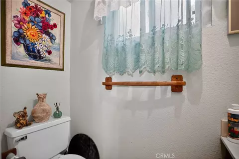 Bath - 6561 Tokay, Tujunga, CA 91042 photo 3 of 3