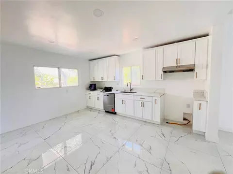 Kitchen - 279 N 11th, Upland, CA 91786 photo 2 of 2