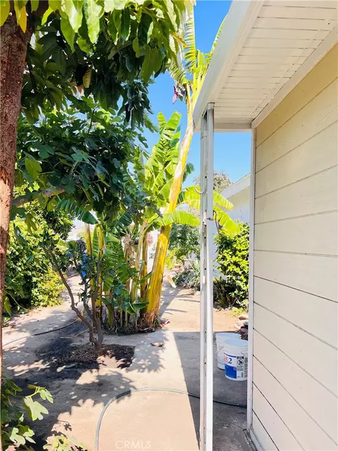 Exterior - 279 N 11th, Upland, CA 91786 photo 4 of 9