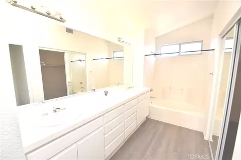 Bath - 674 Myrtle, Perris, CA 92571 photo 1 of 4