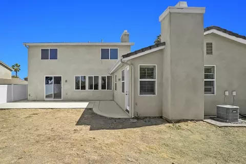 Exterior - 17081 Greentree Dr, Riverside, CA 92503 photo 4 of 8