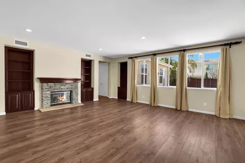 Living - 17081 Greentree Dr, Riverside, CA 92503 photo 8 of 14