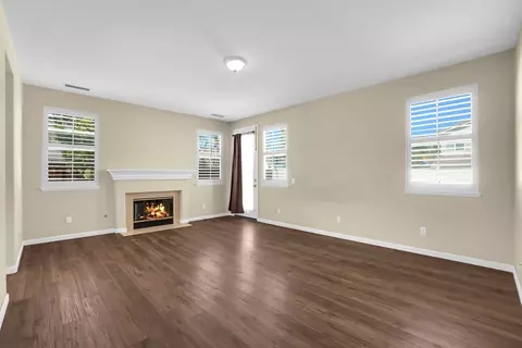 Living - 17081 Greentree Dr, Riverside, CA 92503 photo 12 of 14