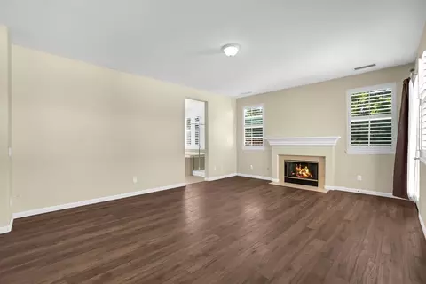 Living - 17081 Greentree Dr, Riverside, CA 92503 photo 13 of 14