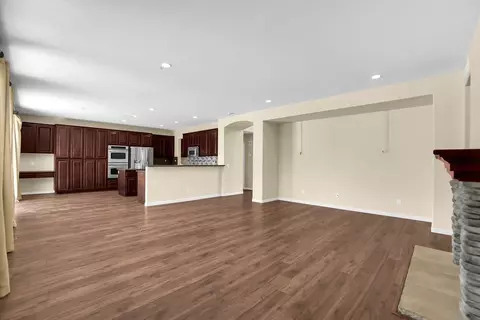Living - 17081 Greentree Dr, Riverside, CA 92503 photo 10 of 14