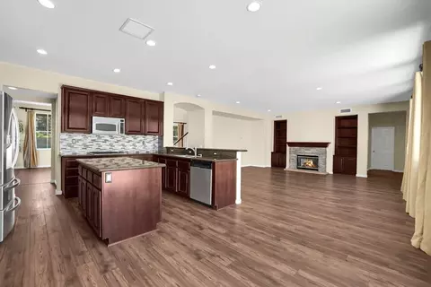 Living - 17081 Greentree Dr, Riverside, CA 92503 photo 11 of 14