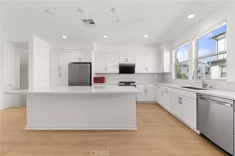 207 Colby Cir, Claremont, CA 91711