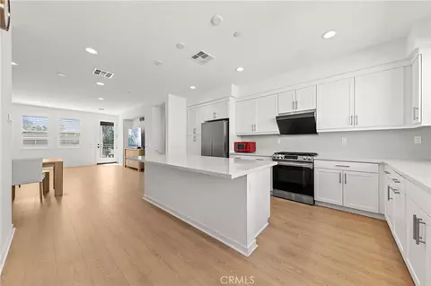 207 Colby Cir, Claremont, CA 91711