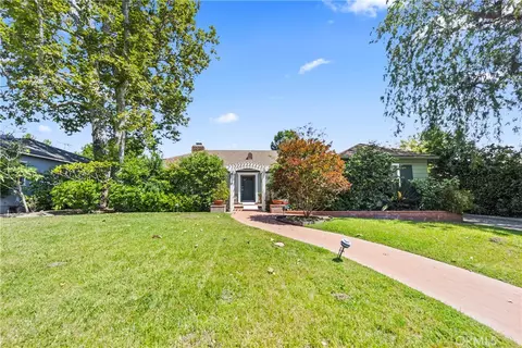 3521 Yorkshire Rd, Pasadena, CA 91107
