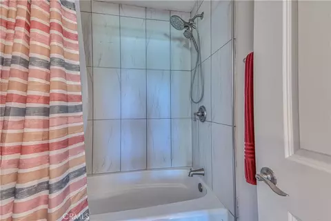 Bath - 425 W Laurel, Salinas, CA 93906 photo 2 of 2