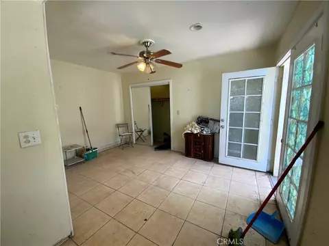 Bedroom - 6350 Myrtle Ave, Long Beach, CA 90805 photo 10 of 11