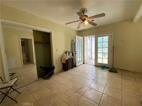 Bedroom - 6350 Myrtle Ave, Long Beach, CA 90805 photo 11 of 11