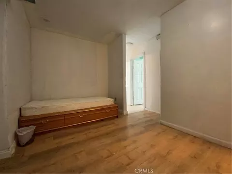Bedroom - 6350 Myrtle Ave, Long Beach, CA 90805 photo 6 of 11