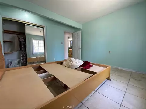 Bedroom - 6350 Myrtle Ave, Long Beach, CA 90805 photo 3 of 11
