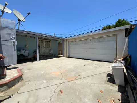 Exterior - 6350 Myrtle Ave, Long Beach, CA 90805 photo 5 of 5