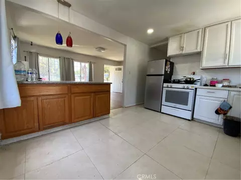 Kitchen - 6350 Myrtle Ave, Long Beach, CA 90805 photo 1 of 1