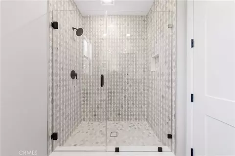 Bath - 179 Somera, Irvine, CA 92602 photo 2 of 8