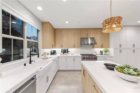 Kitchen - 179 Somera, Irvine, CA 92602 photo 4 of 6