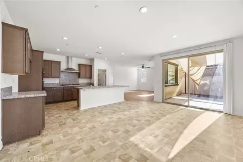 Living - 774 Green Ct, Perris, CA 92571 photo 3 of 7
