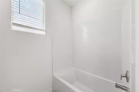 Bath - 774 Green Ct, Perris, CA 92571 photo 1 of 3