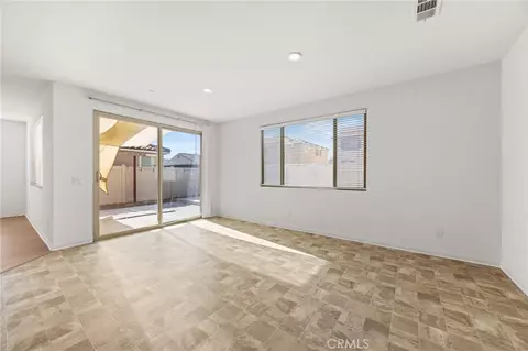 Living - 774 Green Ct, Perris, CA 92571 photo 4 of 7