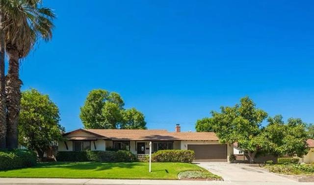 556 W Campus Vw, Riverside, CA 92507