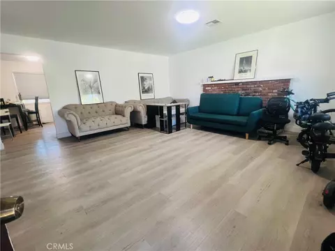 Living - 556 W Campus Vw, Riverside, CA 92507 photo 1 of 2