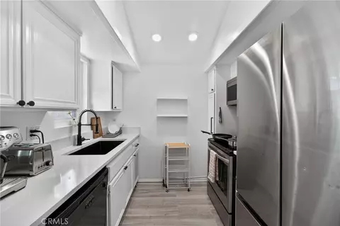 Kitchen - 1627 Brea Blvd, Fullerton, CA 92835 photo 2 of 3