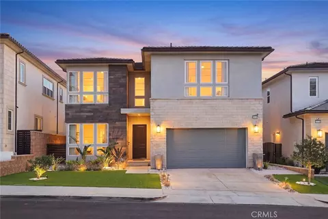 20732 W Bluebird Ct, Porter Ranch, CA 91326