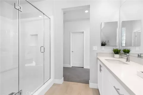 Bath - 121 Novel, Irvine, CA 92618 photo 5 of 5