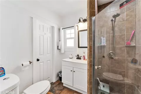 Bath - 656 E I, Ontario, CA 91764 photo 1 of 5