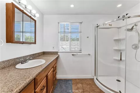 Bath - 656 E I, Ontario, CA 91764 photo 5 of 5
