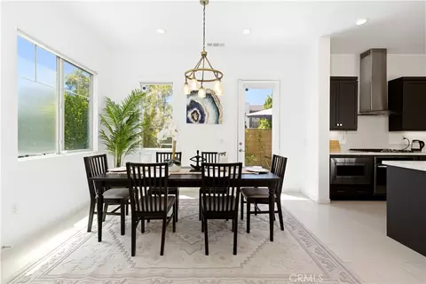 Dining - 129 Terrapin, Irvine, CA 92618 photo 2 of 4