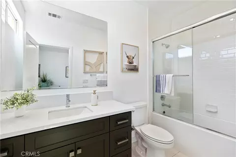 Bath - 129 Terrapin, Irvine, CA 92618 photo 3 of 4