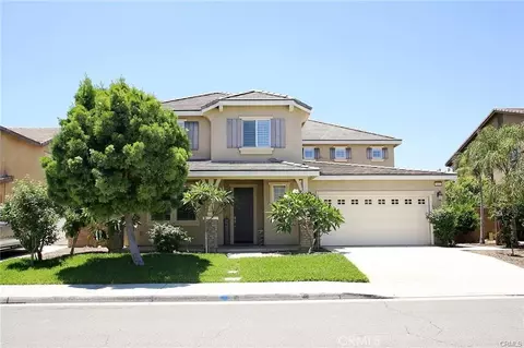 5621 Avocet Dr, Jurupa Valley, CA 91752
