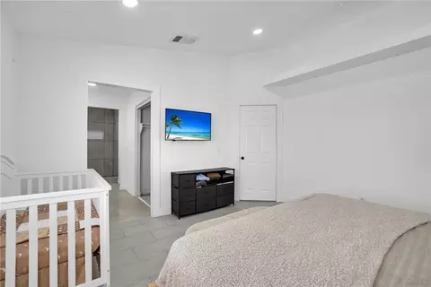 Bedroom - 13451 Sonora Rd, Phelan, CA 92371 photo 3 of 4