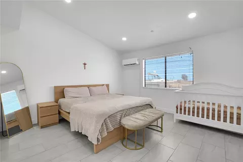 Bedroom - 13451 Sonora Rd, Phelan, CA 92371 photo 1 of 4