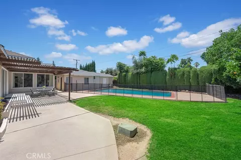 Exterior - 2221 S 4th Ave, Arcadia, CA 91006 photo 3 of 4
