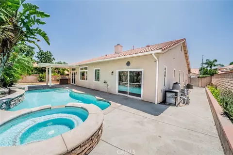 Exterior - 2089 E Duron St, Colton, CA 92324 photo 3 of 5
