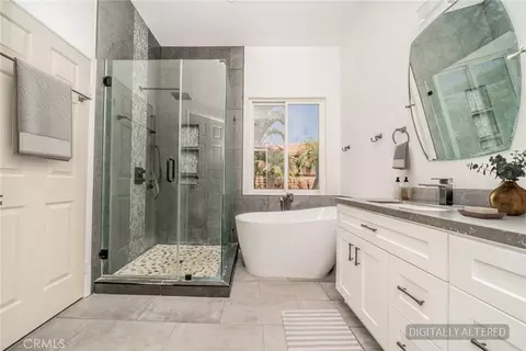 Bath - 2089 E Duron St, Colton, CA 92324 photo 1 of 7