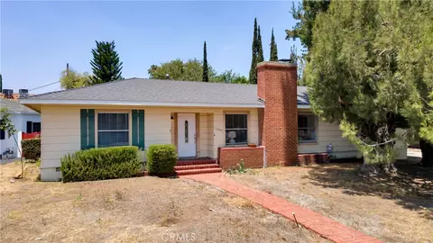 10207 Camarillo St, Toluca Lake, CA 91602