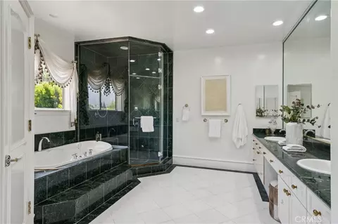 Bath - 515 W Le Roy, Arcadia, CA 91007 photo 1 of 3