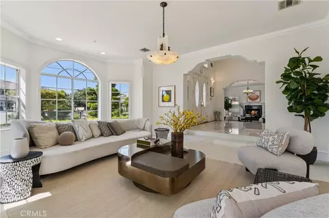 Living - 515 W Le Roy, Arcadia, CA 91007 photo 2 of 8