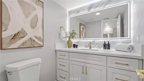 Bath - 7 Sunup, Irvine, CA 92603 photo 1 of 5